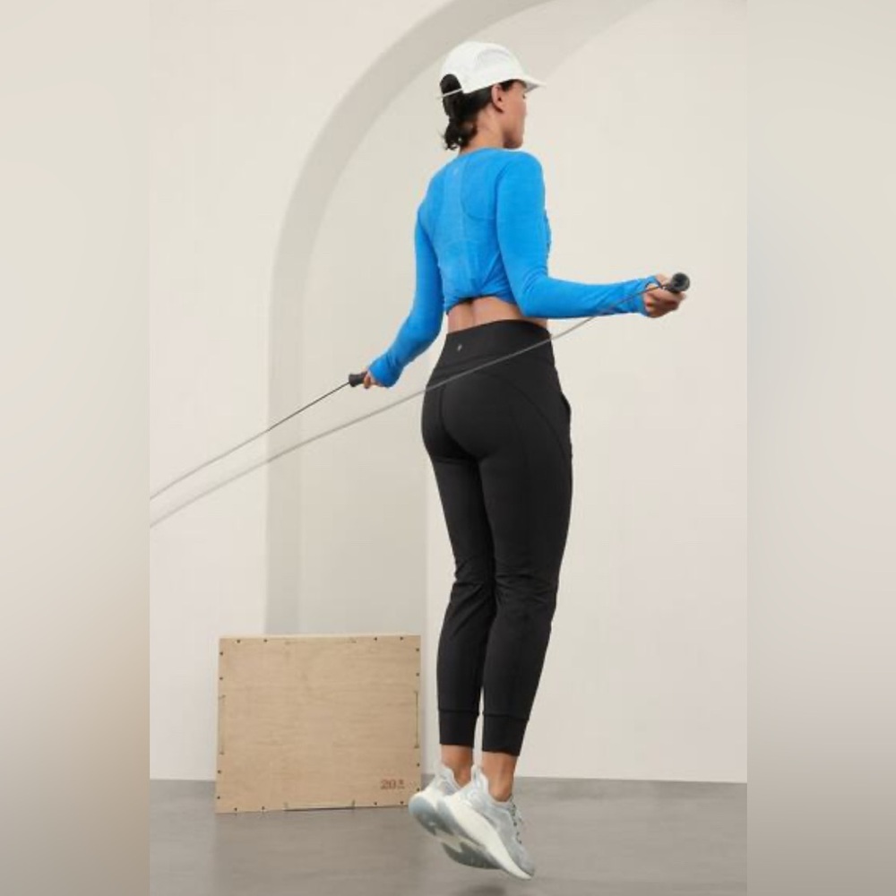 Athleta Rainier Jogger in Classic Black